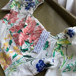 Urban Outfitters Cropped Ruffle Sleeve Floral Top